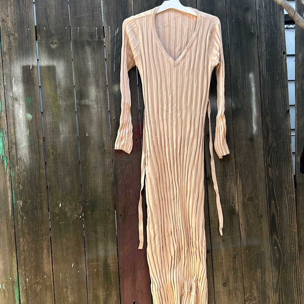 Maxi beige dress